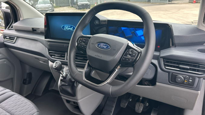 Ford Transit Custom 280 L1 Diesel Fwd 2.0 EcoBlue 136ps H1 Van Limited - Image 16